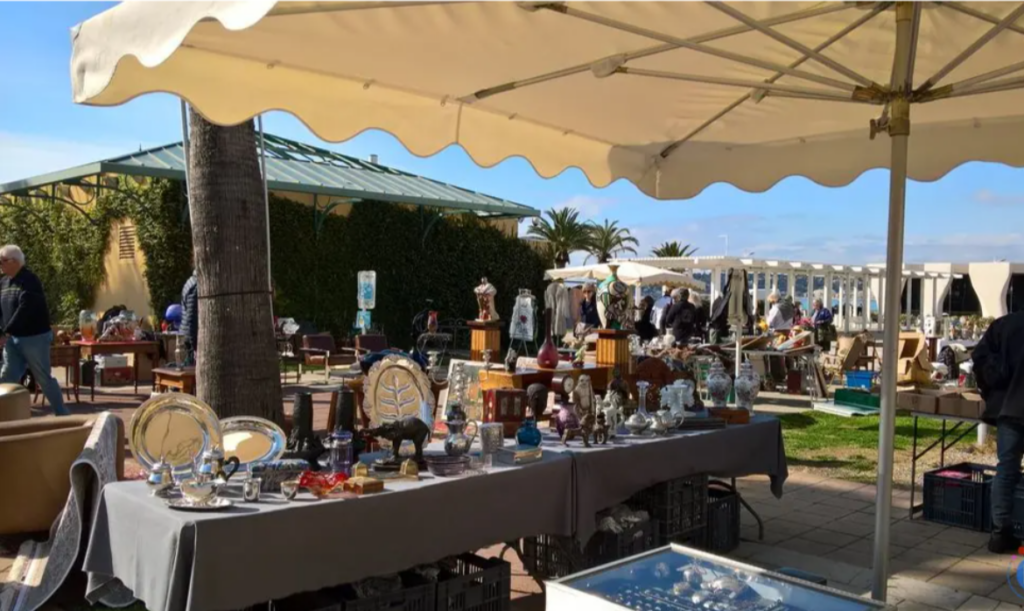 Brocante de Menton (professionnel)